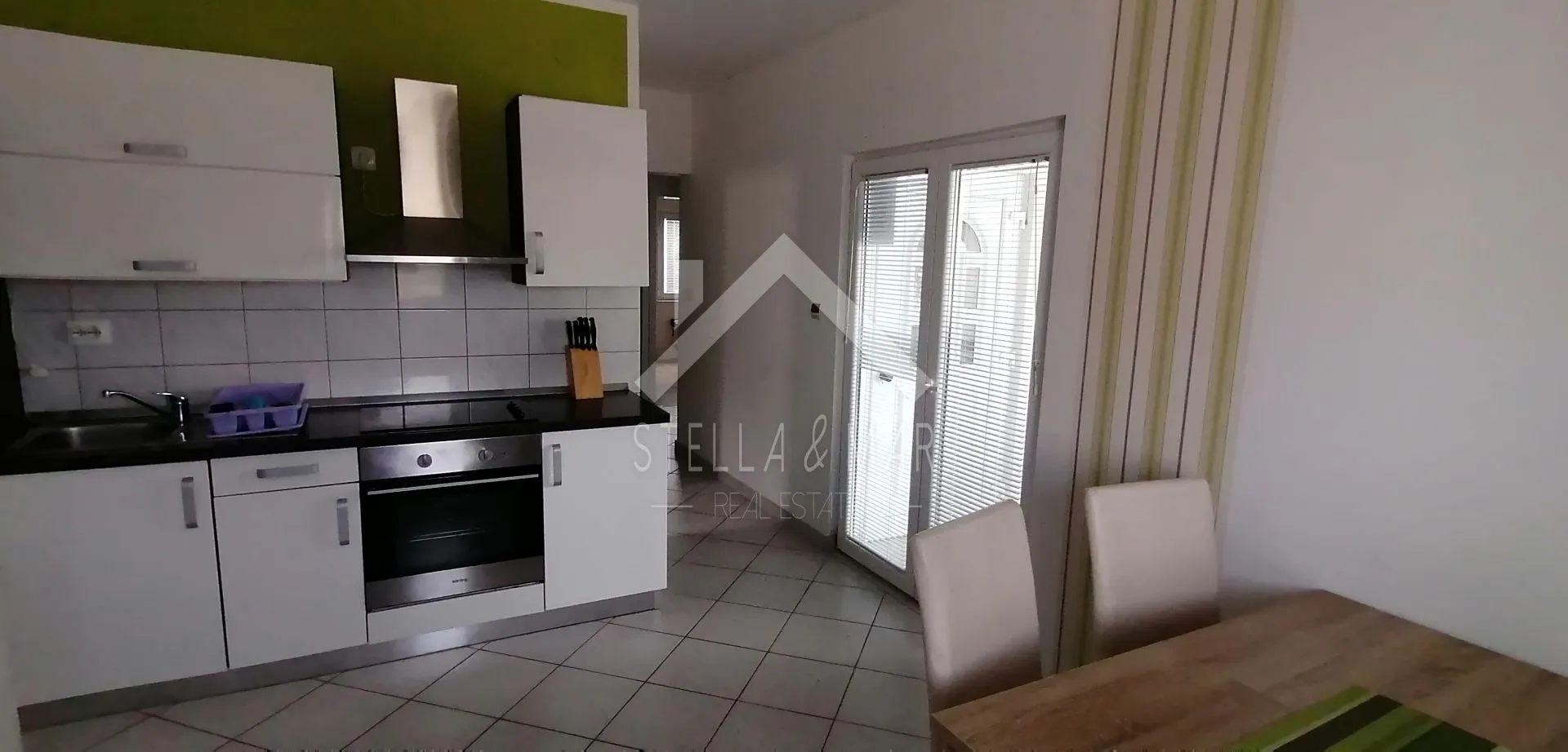 prizemlje kuće sa dvorištem - vir - slika 6