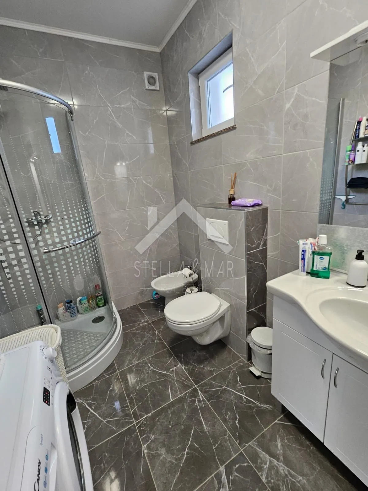 prizemlje kuće sa dva apartmana - vir - slika 12
