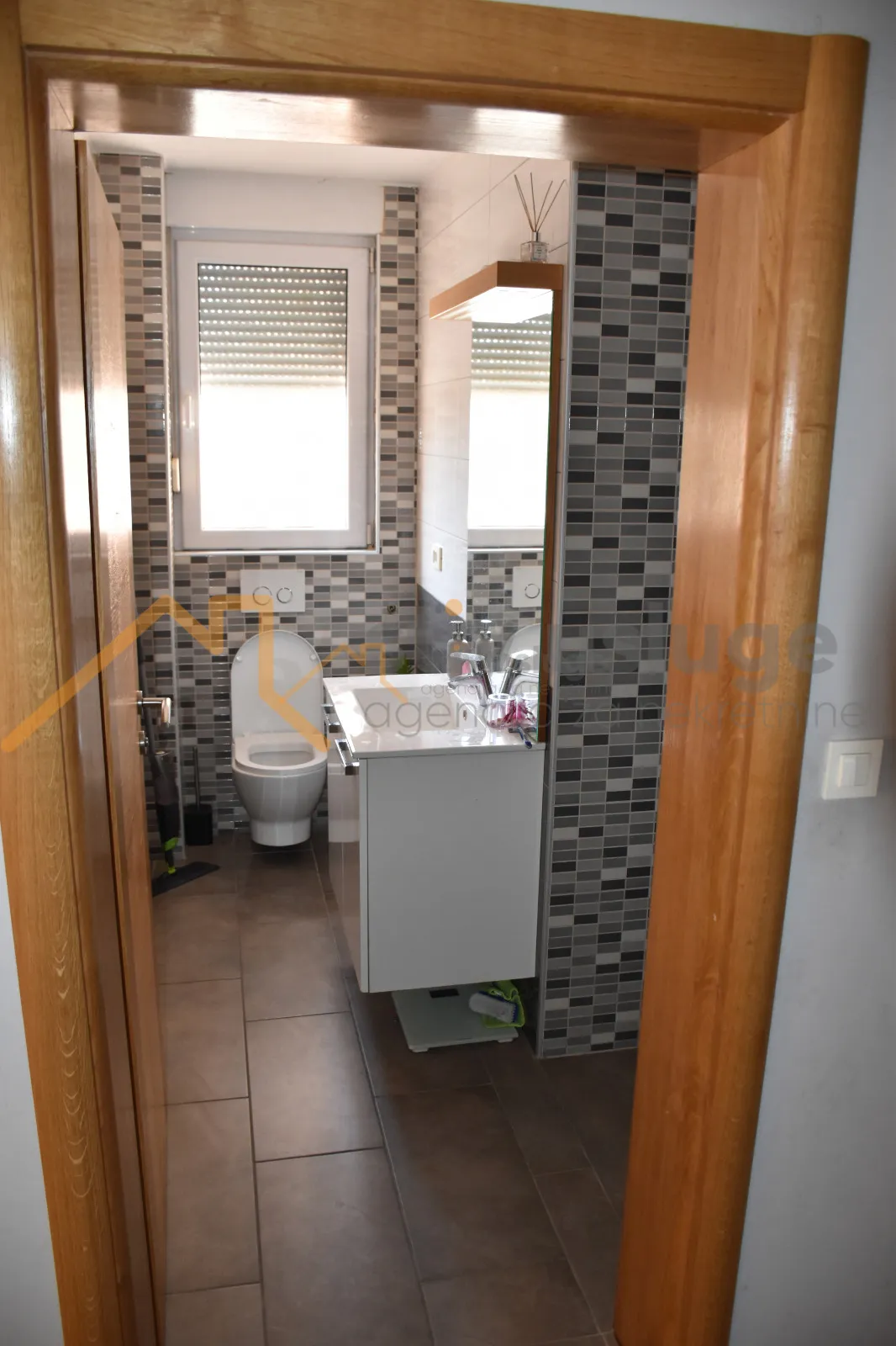 prodaja, stambeno-poslovna zgrada, brckovljani, 363 m2 - slika 21