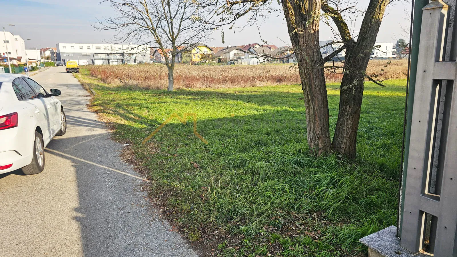 Sesvetski Kraljevec, građevinsko zemljište 2094 m2 - Sesvete, Zagreb
