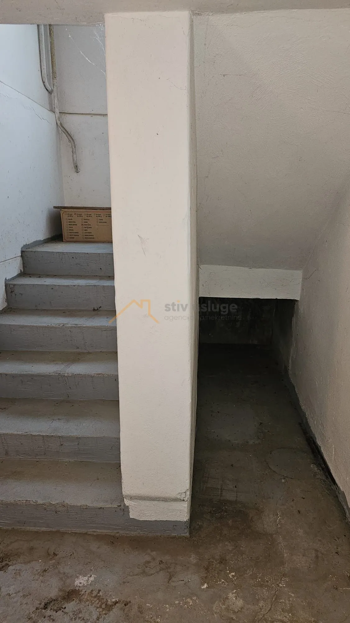 kuća, dugo selo, ulica josipa predavca 200 m2 - slika 17