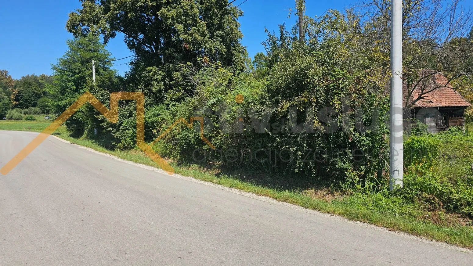 Građevinska zemljišta sa drvenom kućom, Hrebinec, Hrebinečka cesta - Hrebinec, Brckovljani