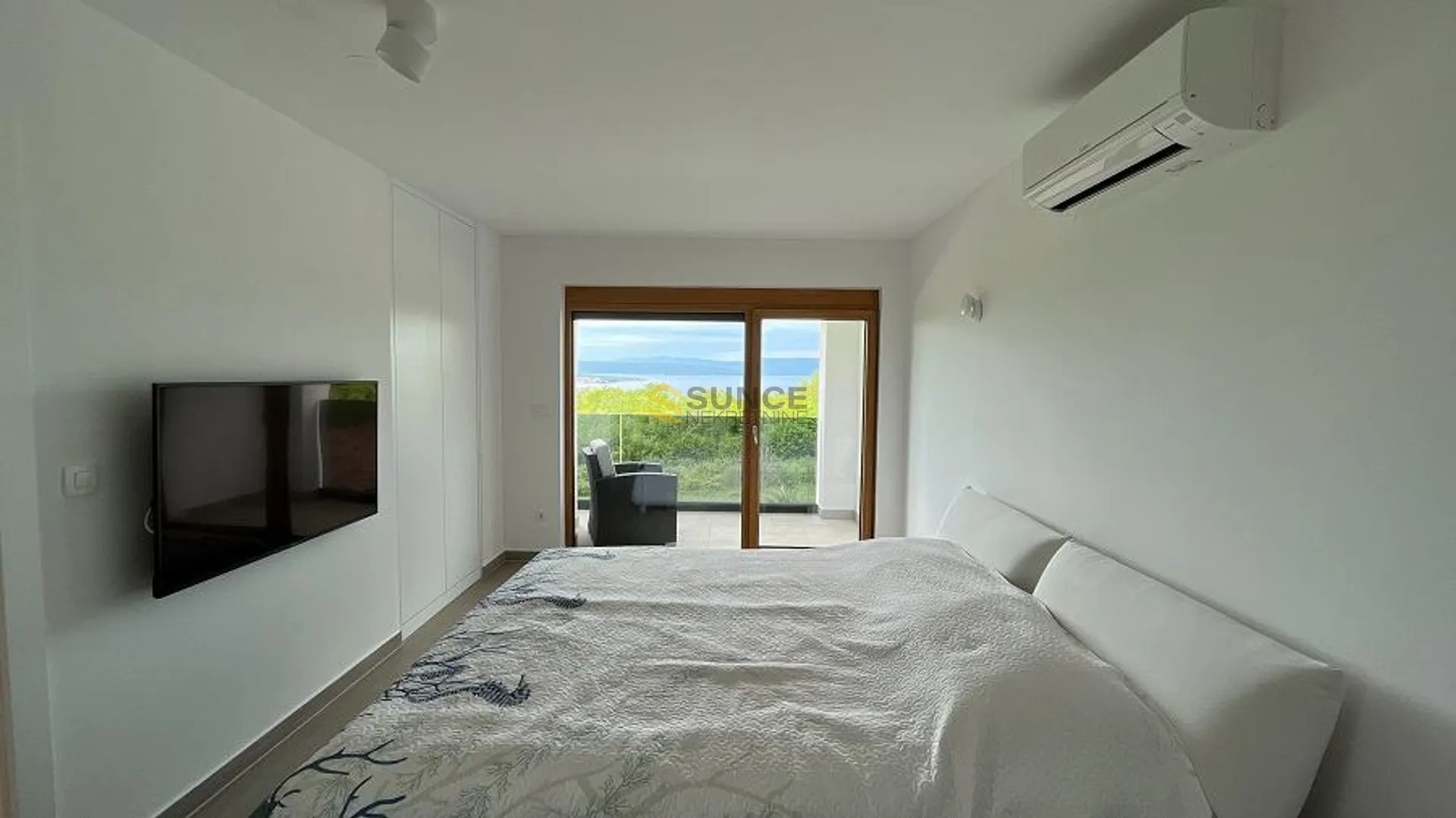 malinska, moderna samostojeća vila s prekrasnim pogledom na more! - slika 13