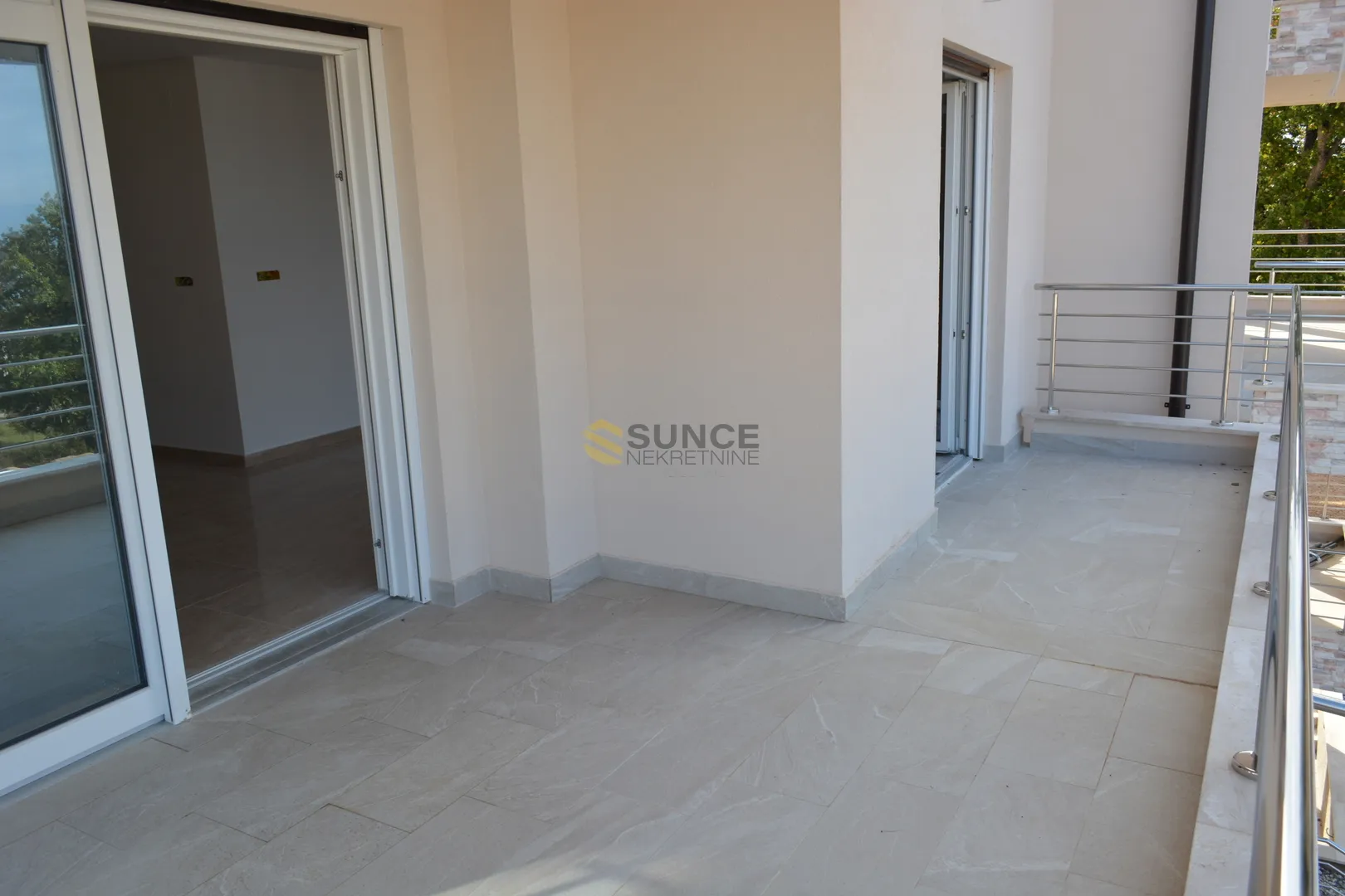 otok krk, njivice, novi apartman s prekrasnim pogledom na more vrtom ! - slika 7