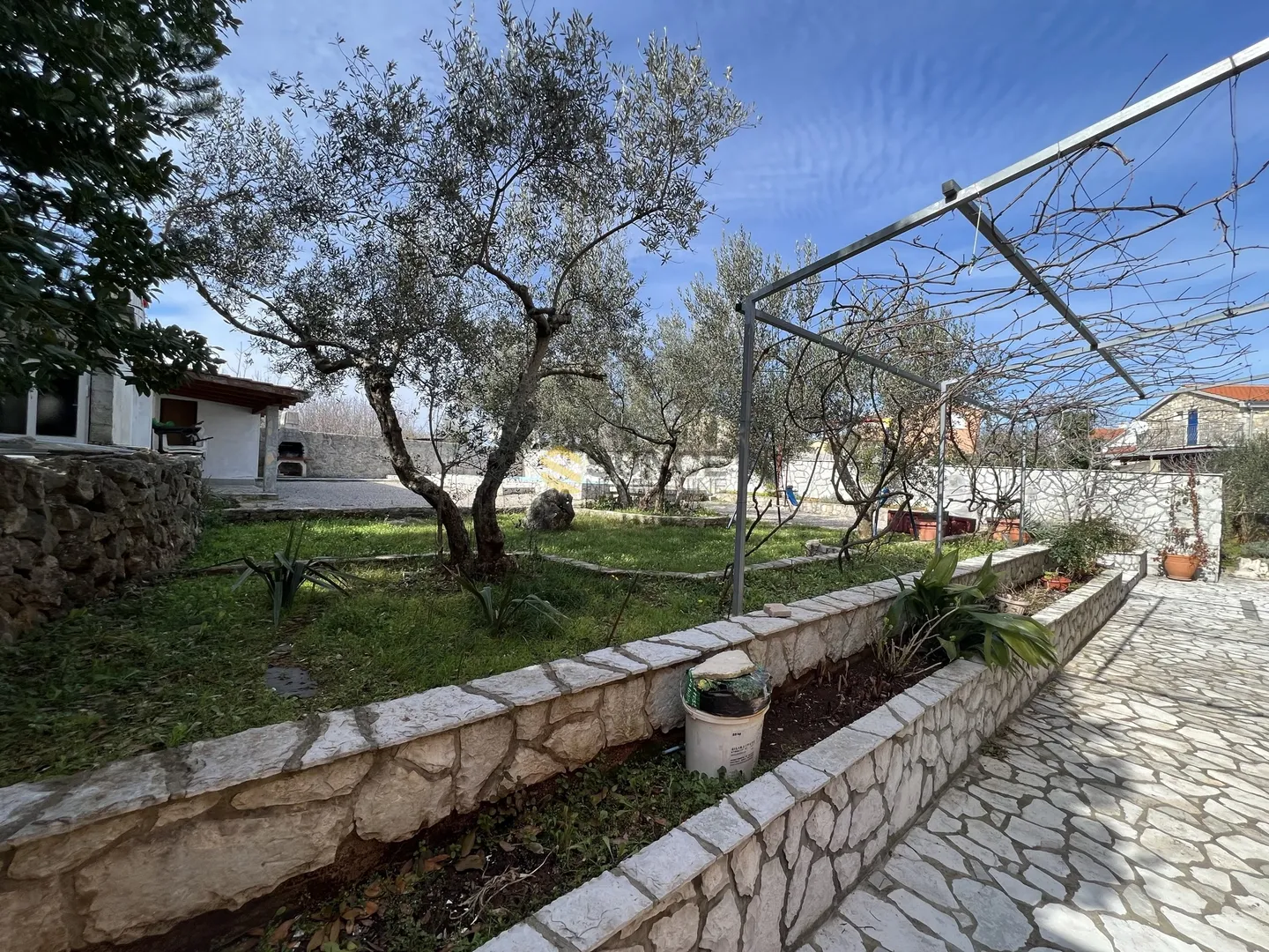 otok krk ,prodaja, samostojeća kuća za odmor s pet apartmana na lijepoj i mirnoj poziciji! - slika 5