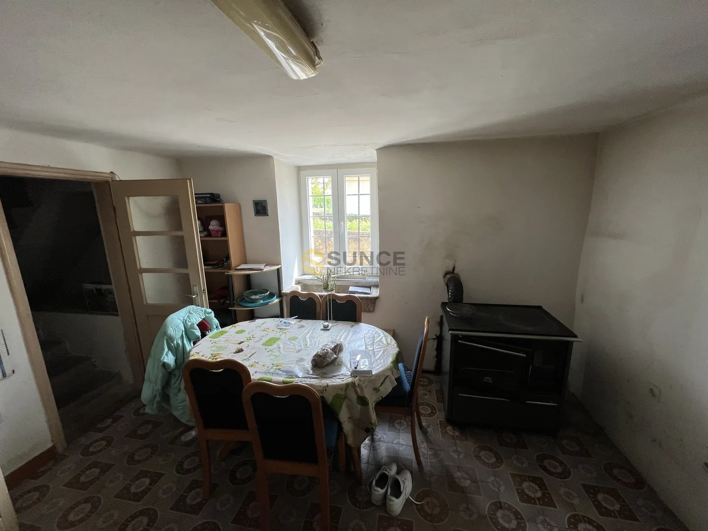 otok krk, malinska, dvije sasmostojeće kuće na parceli od 1983m2! - slika 7