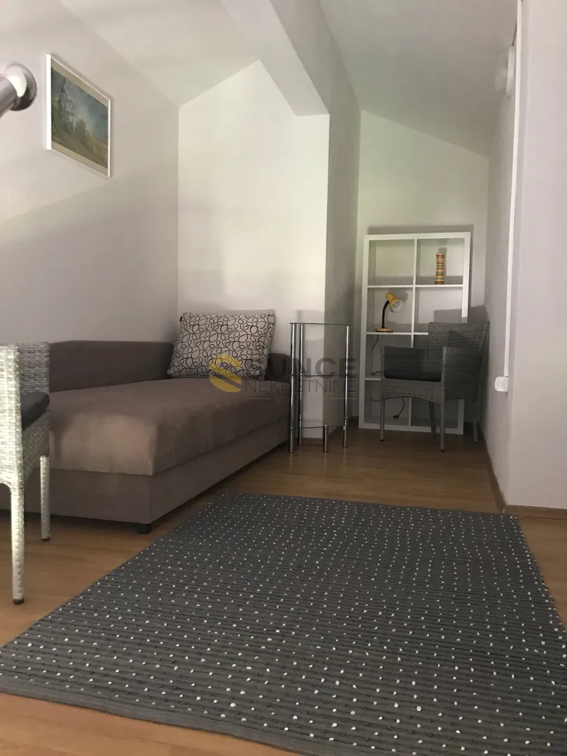 malinska namješten stan blizu centra! - slika 5