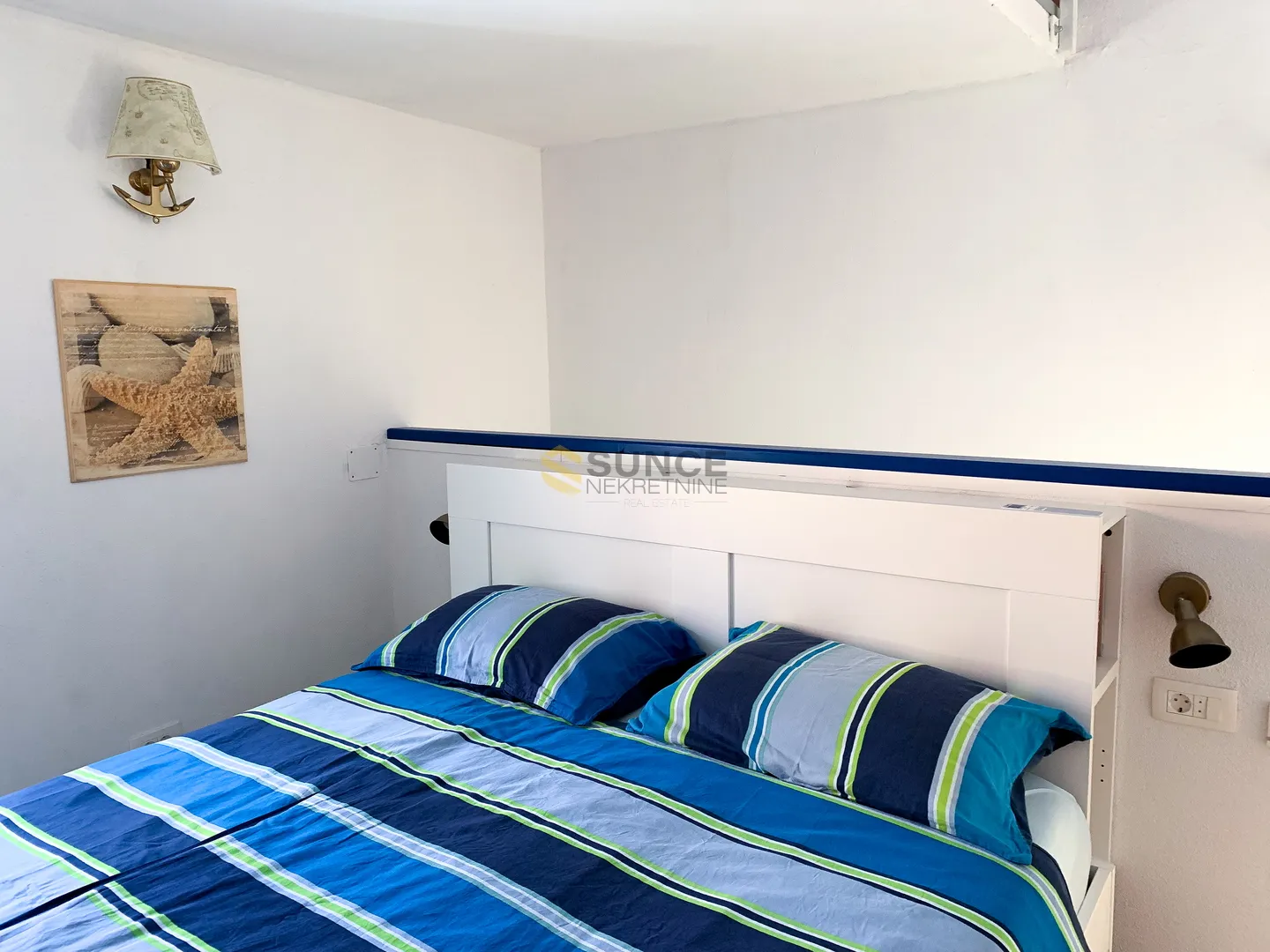 baška ,centar, adaptirana starina sa dva apartmana na 80m od mora! - slika 21