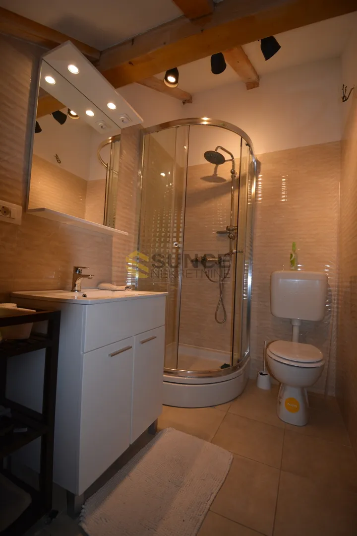 otok krk, malinska, lijepo uređen apartman od 84m2 na dvije eteže, 300 m od mora! - slika 16
