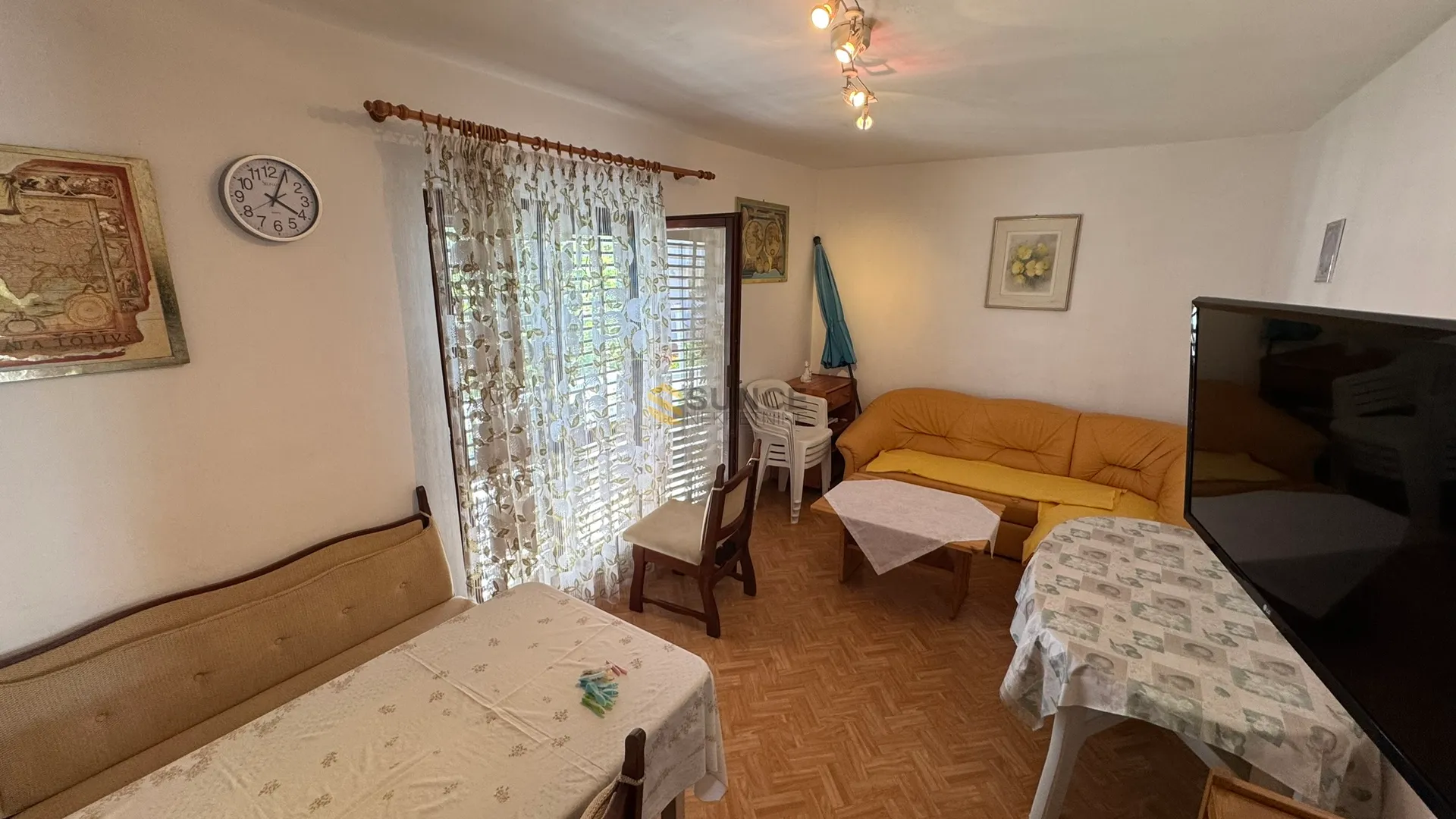 šilo samostojeća kuća sa četri apartmana! - slika 13