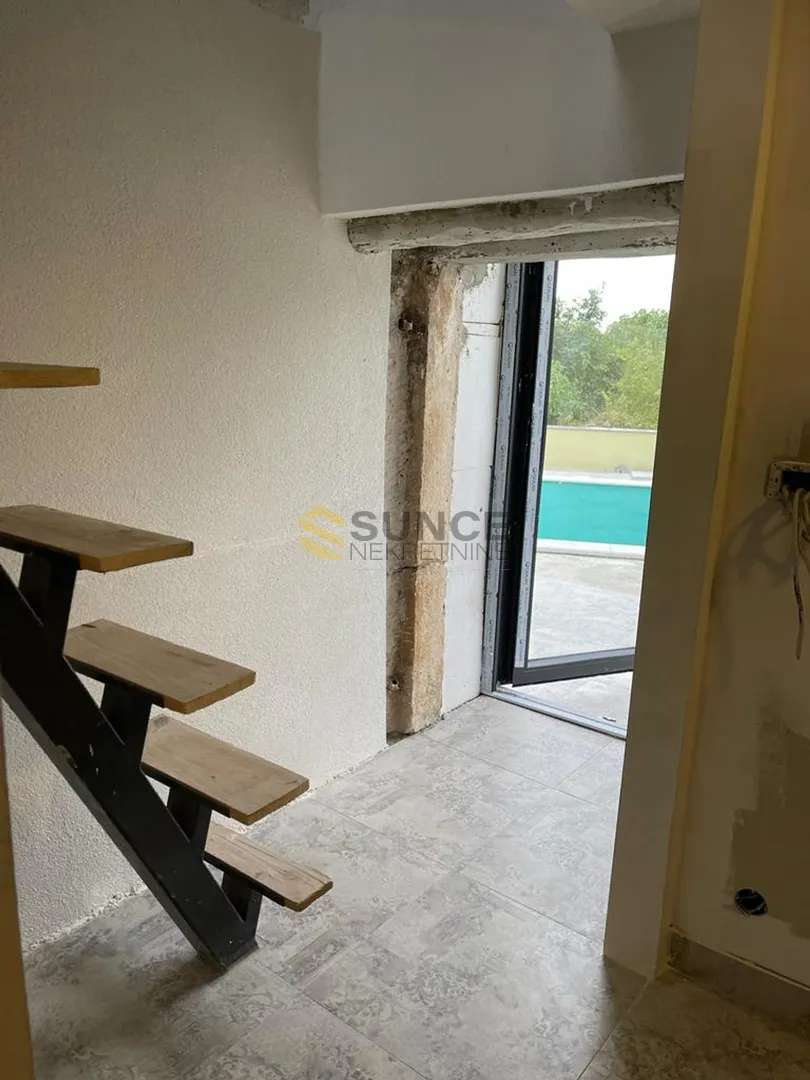 istra, svetvičenat, renovirana stara kamena kuća s bazenom. lijepa i mirna pozicija! - slika 14