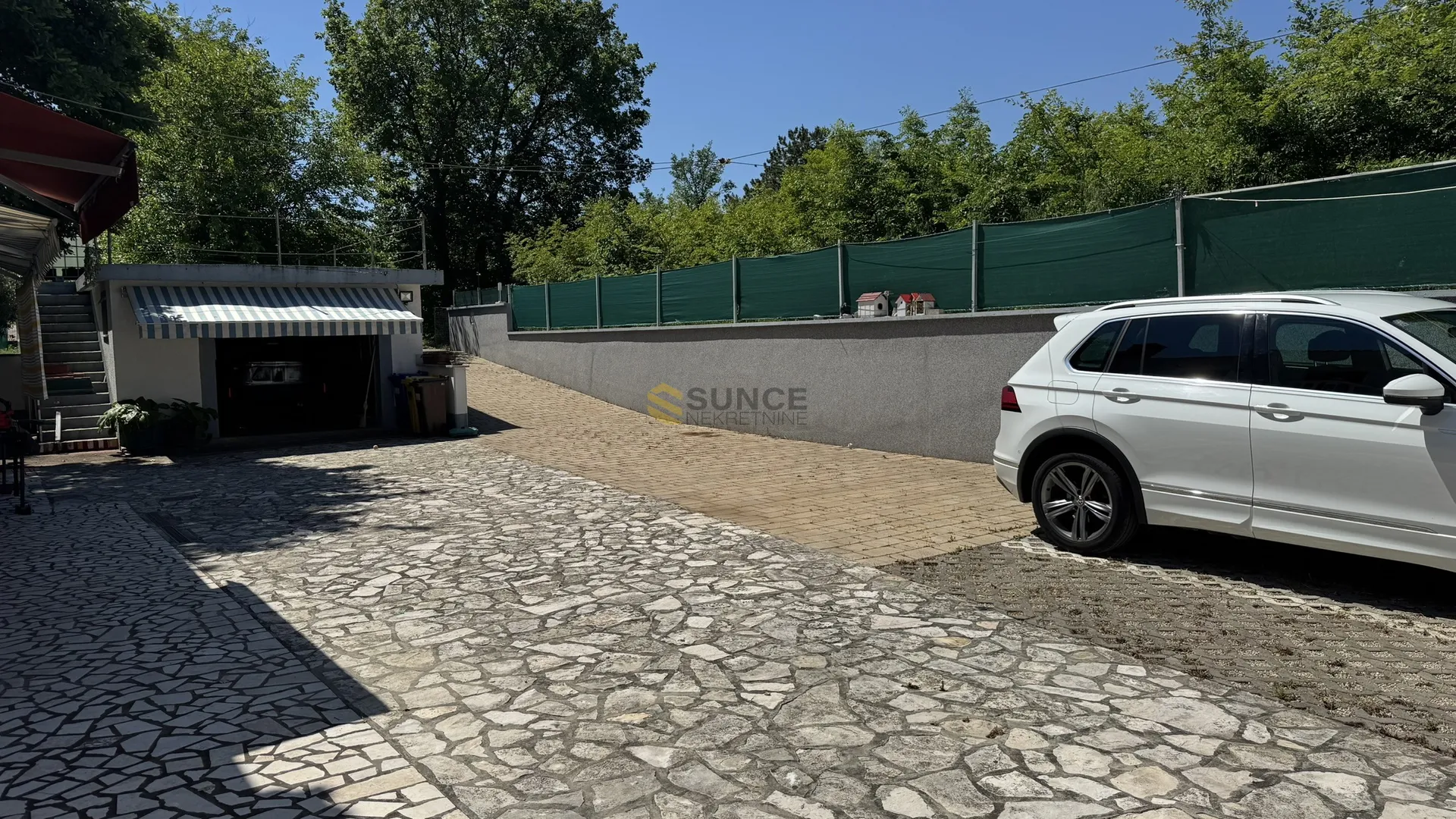 šilo samostojeća kuća sa četri apartmana! - slika 3