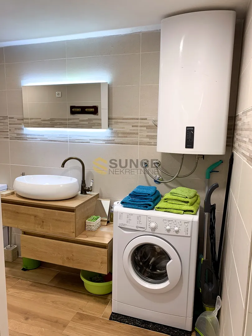 baška ,centar, adaptirana starina sa dva apartmana na 80m od mora! - slika 12