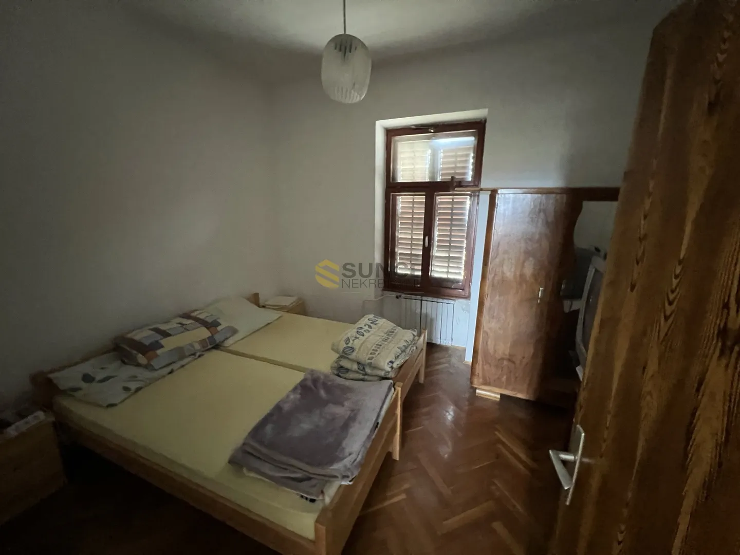 otok krk, malinska, dvije sasmostojeće kuće na parceli od 1983m2! - slika 3
