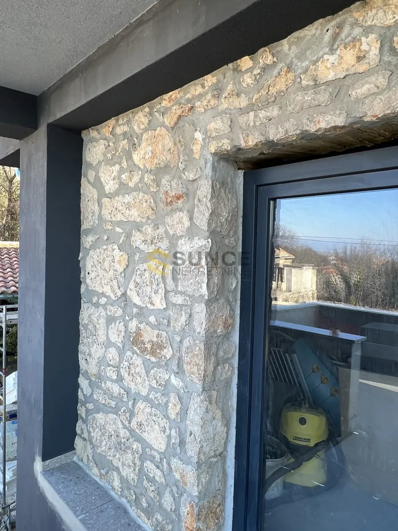 otok krk, dobrinj, renovirana kamena kuća na mirnoj lokaciji! - slika 6
