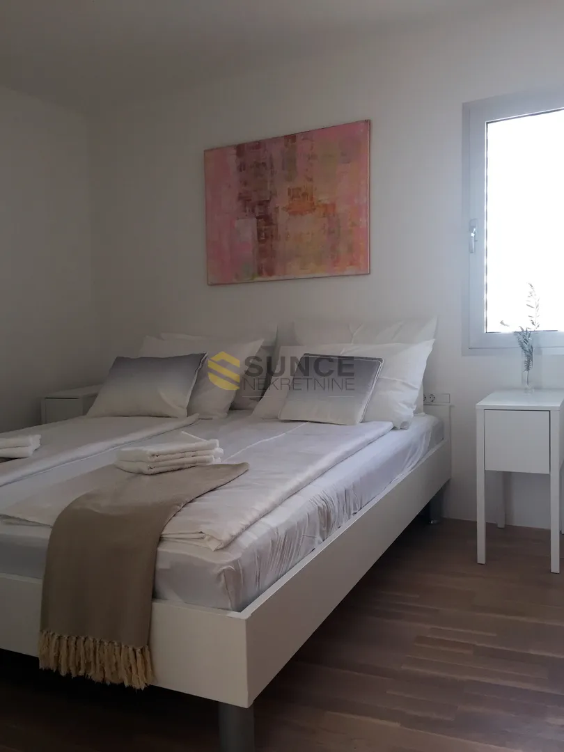 grad krk, namješten moderan stan u prizemlju sa vrtom! - slika 16