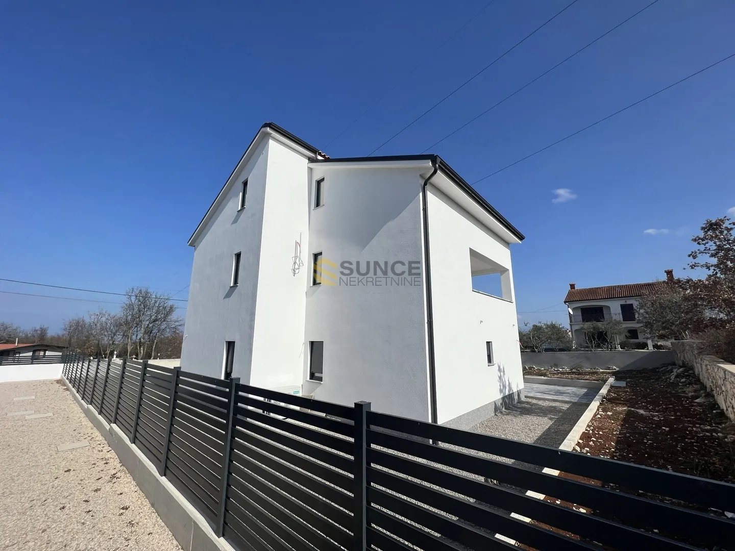 novo! otok krk, malinska, samostojeća vila s pogledom na more! - slika 3