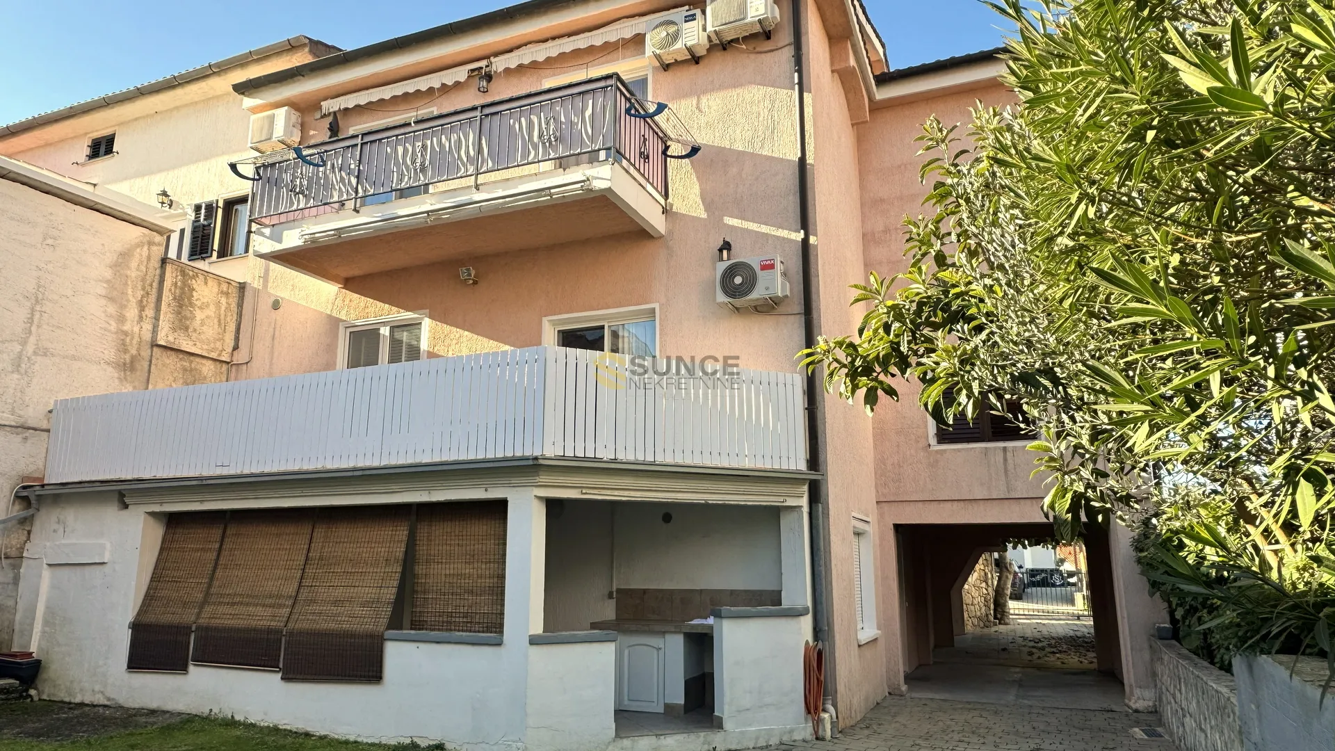 malinska dvojna kuća blizu centra i plaže! - slika 23