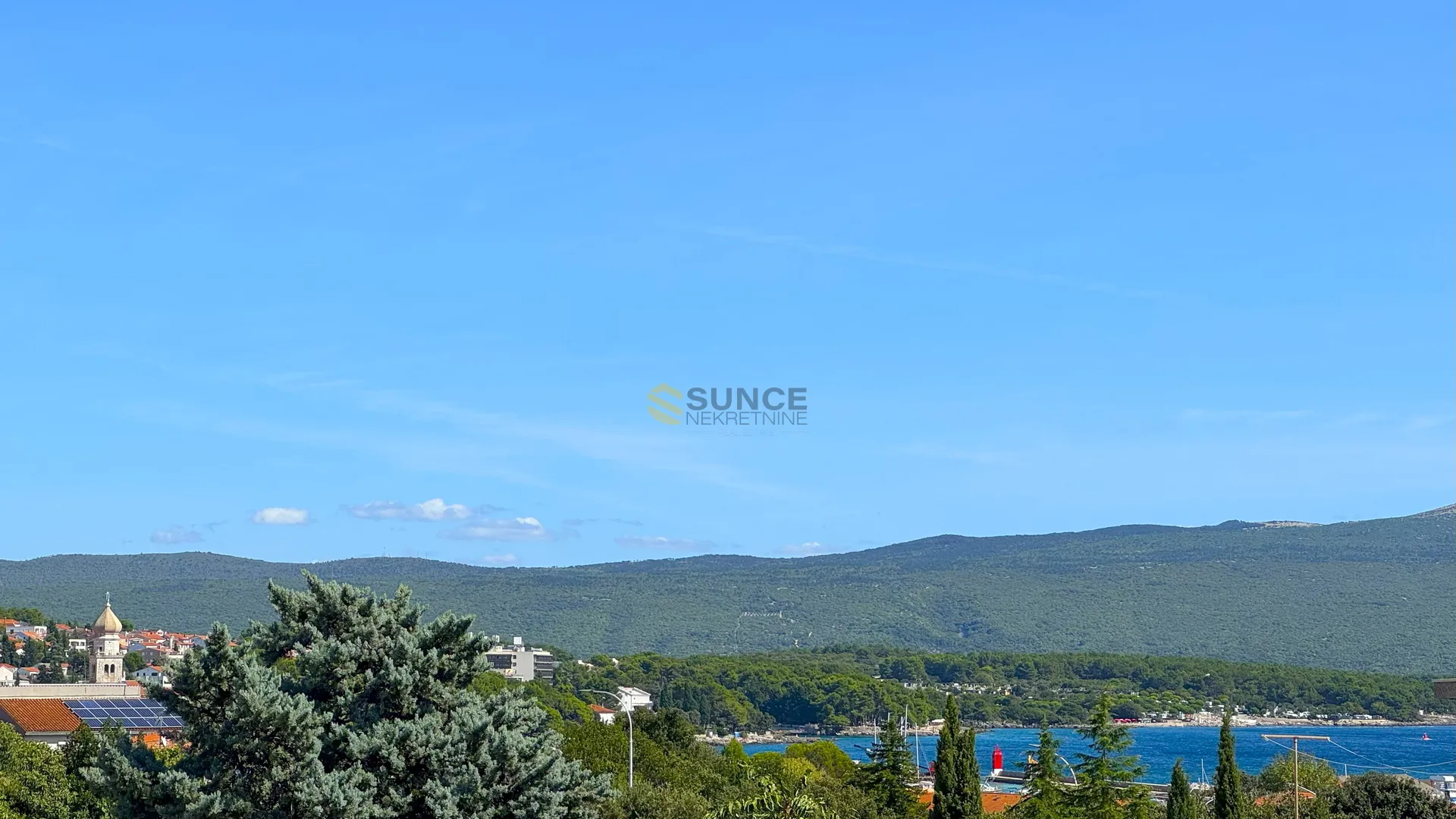 Grad Krk građevinski teren 1318m2 blizu centra!