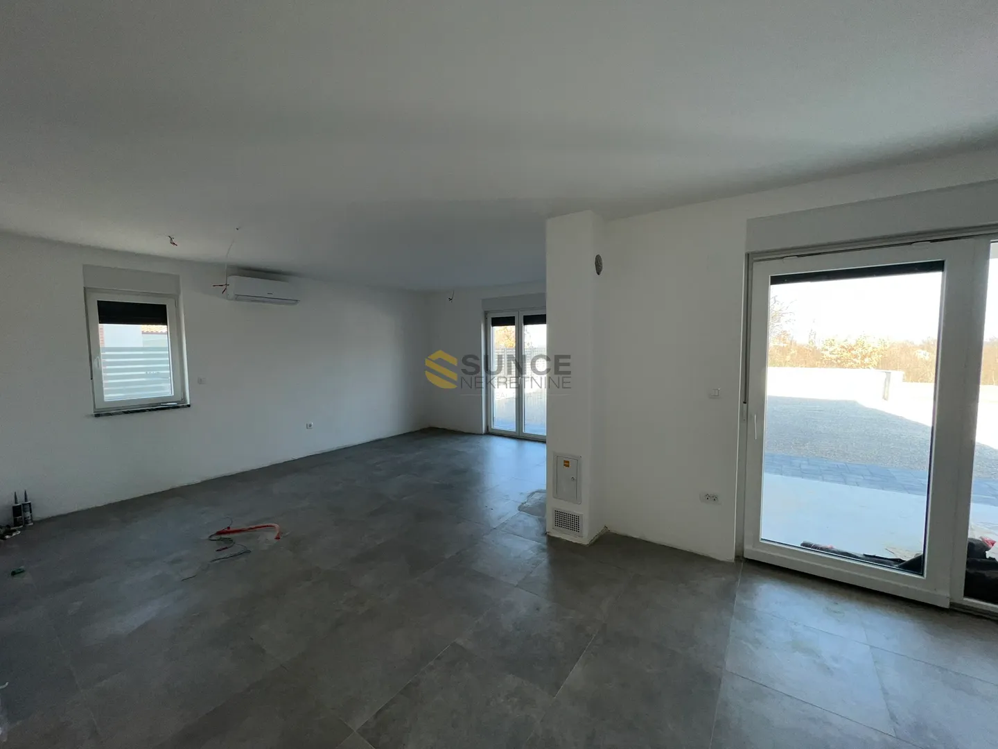 novo! otok krk, malinska, samostojeća vila s pogledom na more! - slika 13
