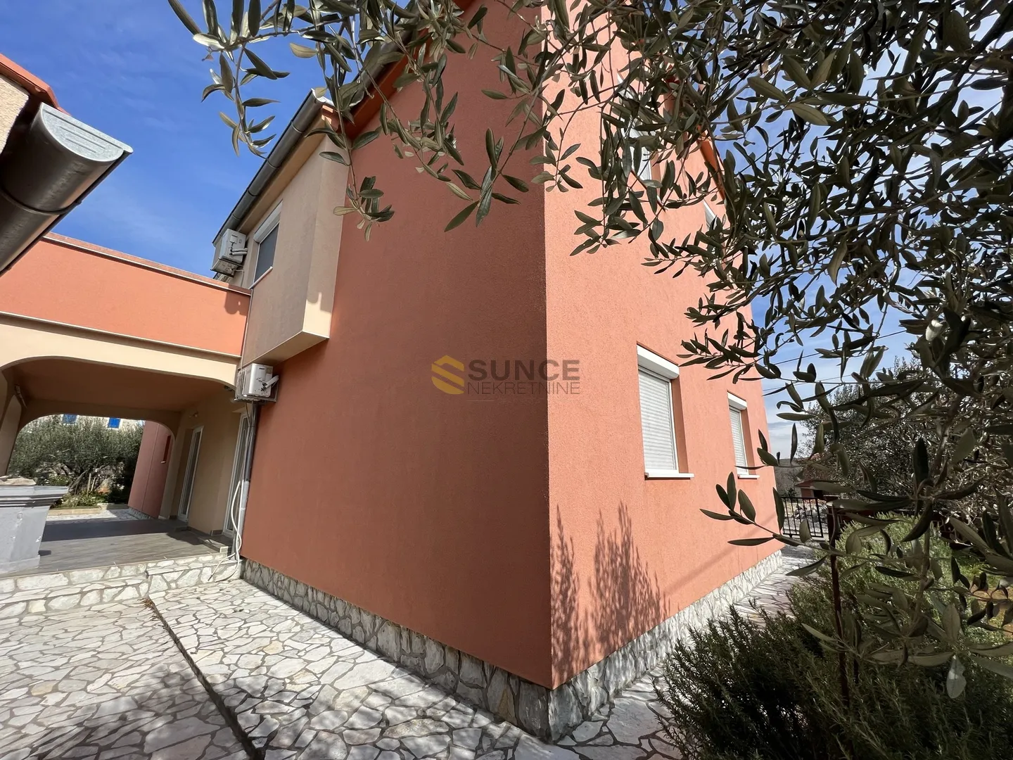 otok krk ,prodaja, samostojeća kuća za odmor s pet apartmana na lijepoj i mirnoj poziciji! - slika 3