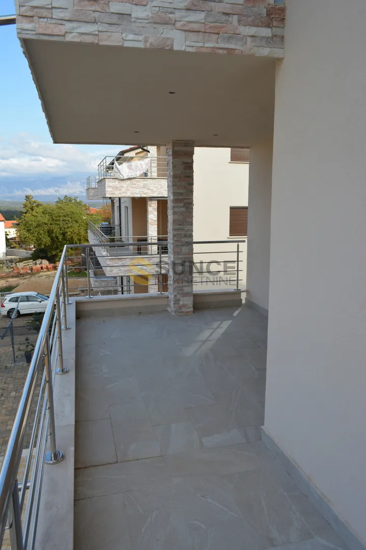 otok krk, njivice, novi apartman s prekrasnim pogledom na more vrtom ! - slika 6