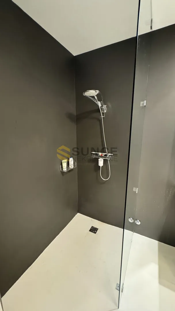 grad krk apartman u prizemlju od 91m2 sa vlastitim vrtom i pogledom prema moru! - slika 11