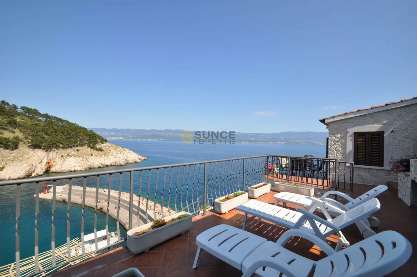 Vrbnik, Prekrasna Kamena Kuća Na Litici Iznad Mora S Panoramskim Pogledom!
