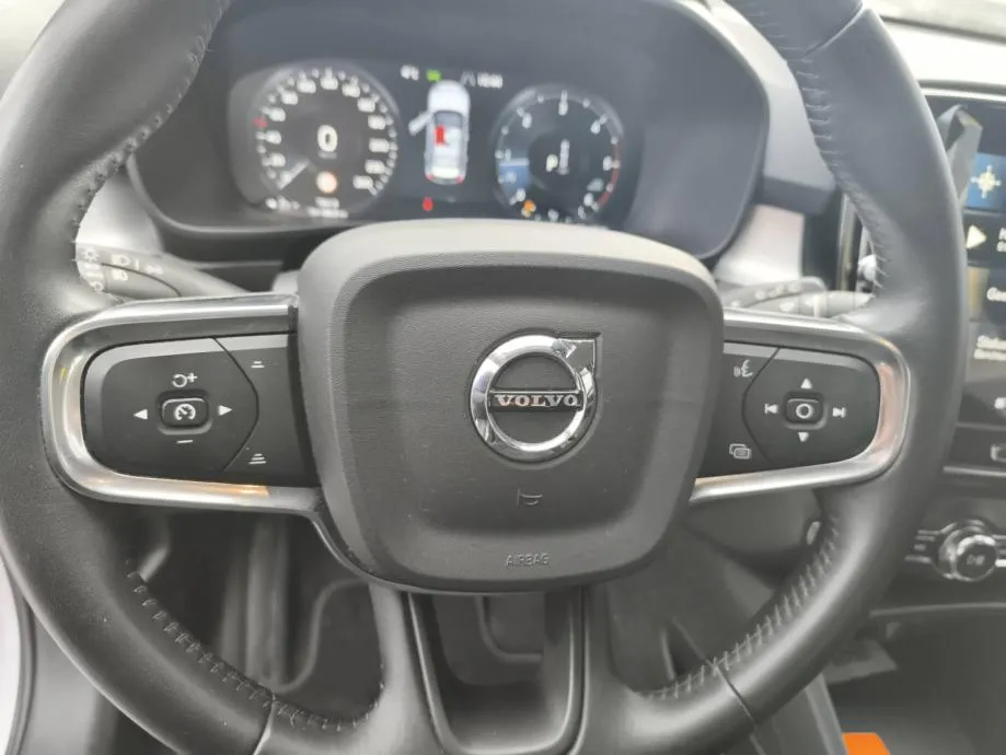 volvo xc40 d3 momentum - 1 godina garancije! - slika 16