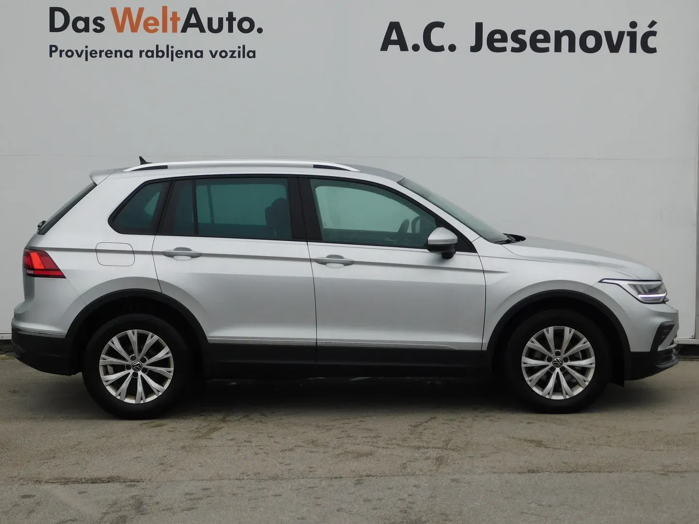 11637 volkswagen tiguan 2.0 tdi dsg life - slika 4