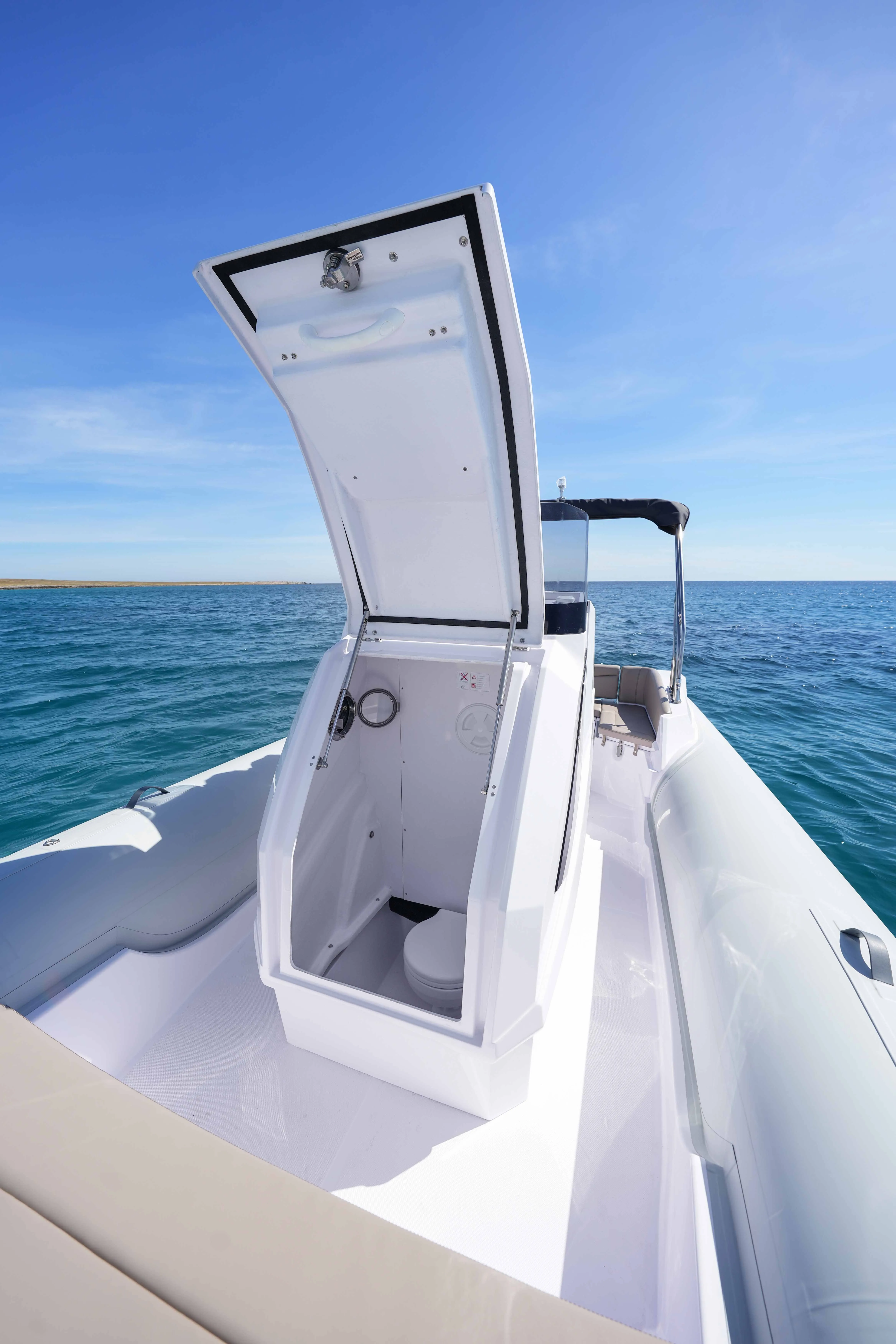 najam broda - italboats predator 700t - 250 ks (2025.) - slika 13