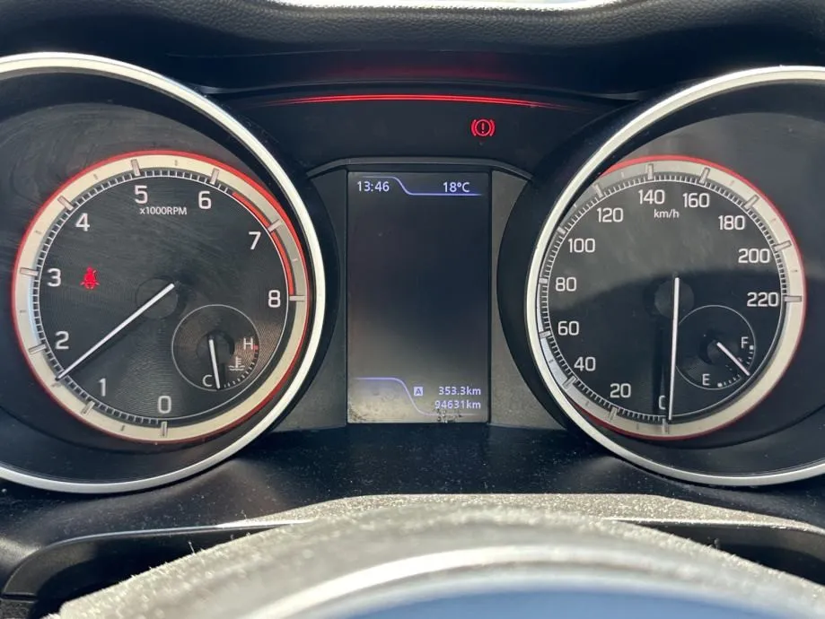 suzuki swift 1,0 hyb glx elegance od 1. vl - hr auto - nema prijenosa - slika 7