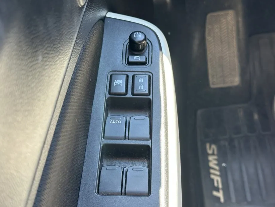 suzuki swift 1,0 hyb glx elegance od 1. vl - hr auto - nema prijenosa - slika 9