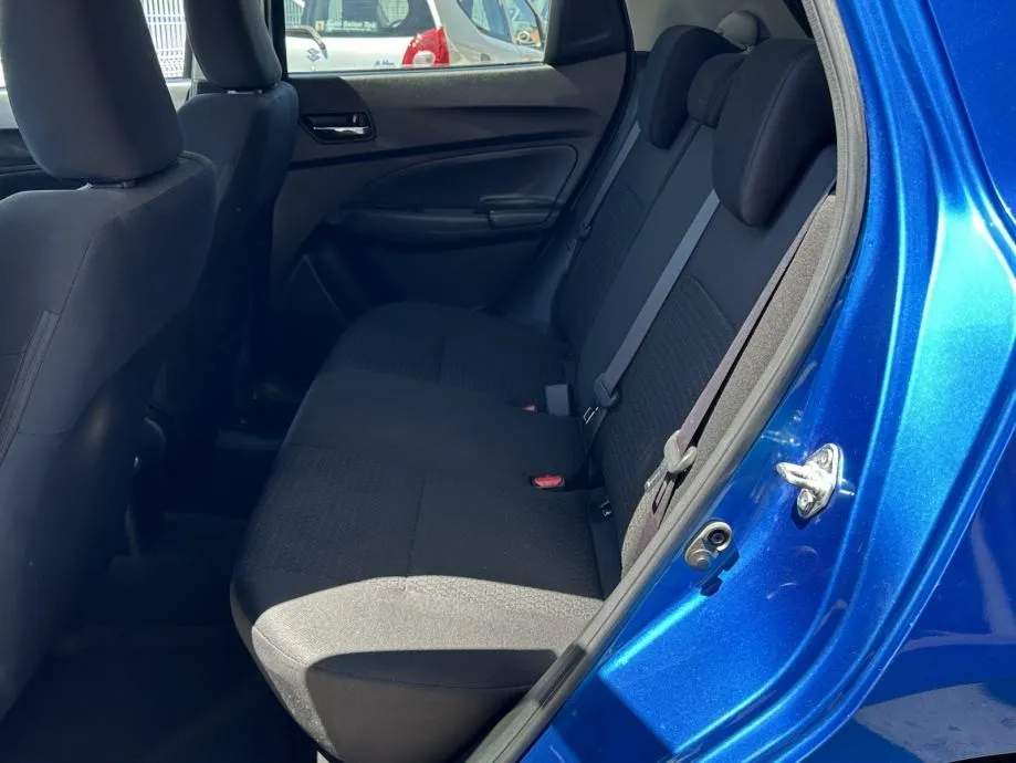 suzuki swift 1,0 hyb glx elegance od 1. vl - hr auto - nema prijenosa - slika 12