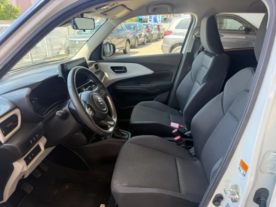 suzuki swift 1,2 - slika 9