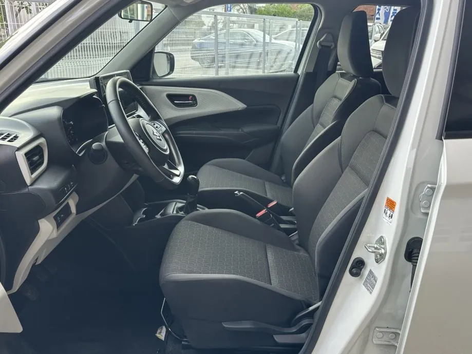 suzuki swift 1,2 hybrid gl+ premium 2wd - dostupno odmah!!! - slika 15