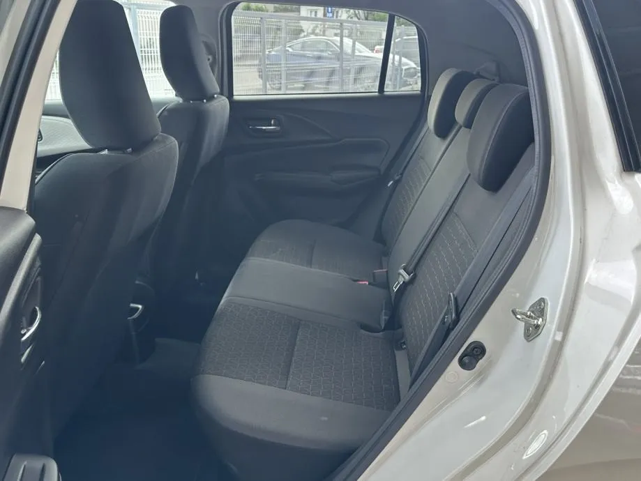 suzuki swift 1,2 hybrid gl+ premium 2wd - dostupno odmah!!! - slika 17