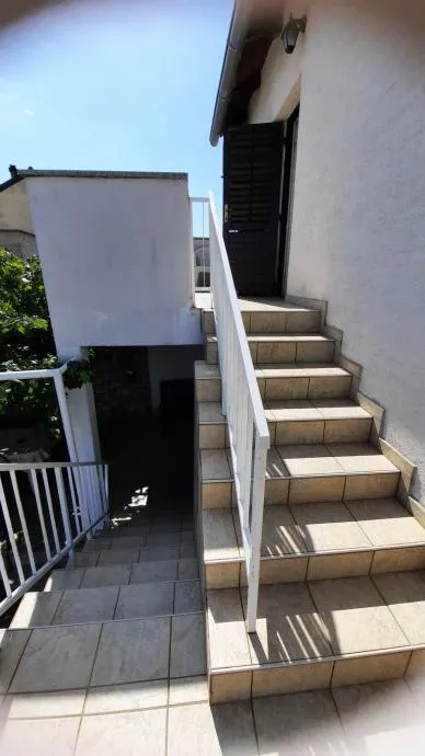!!kuća s dvorištem,staro selo: murter, 105.00 m2 (prodaja) - slika 21
