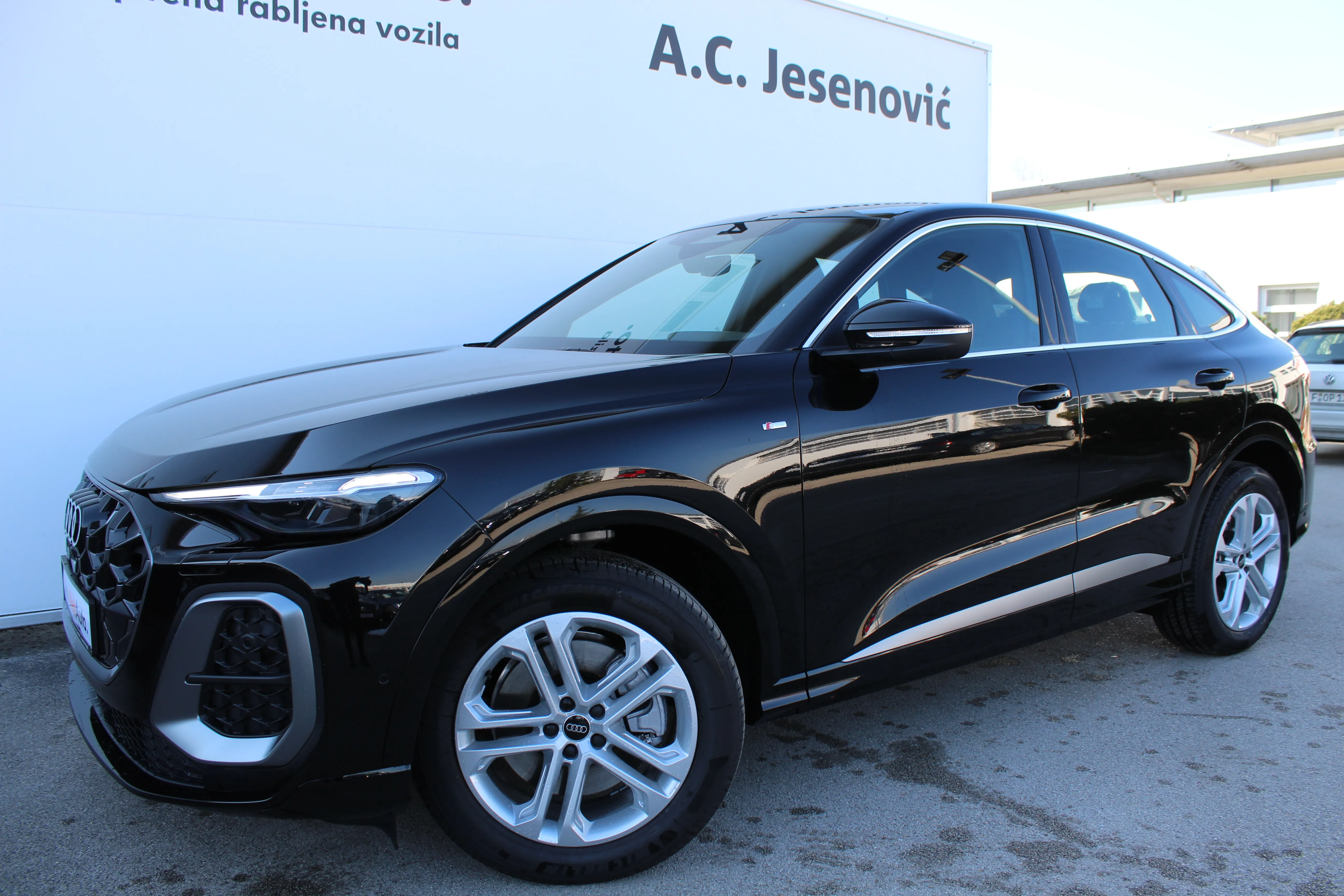 audi q5 40tdi quattro s tr s line - slika 7