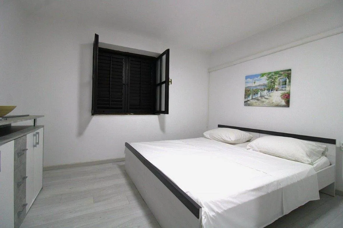 poreč- prilika -dva stana u jednom (prodaja) - slika 12
