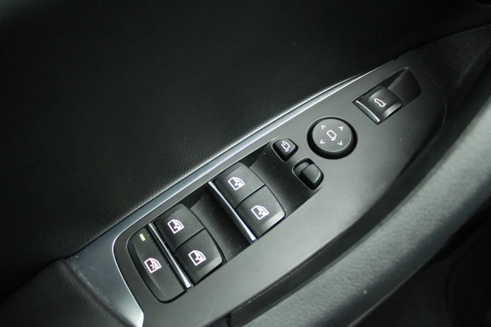 bmw x4 20d xdrive automatik m-paket *led, navigacija, kamera* - slika 18