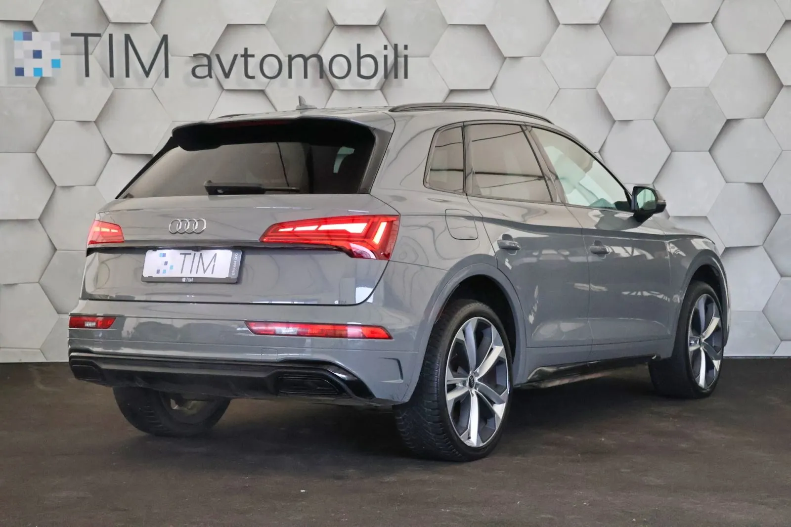 audi q5 40tdi quattro s-tronic s-line 205km virtual matrix dab - slika 3