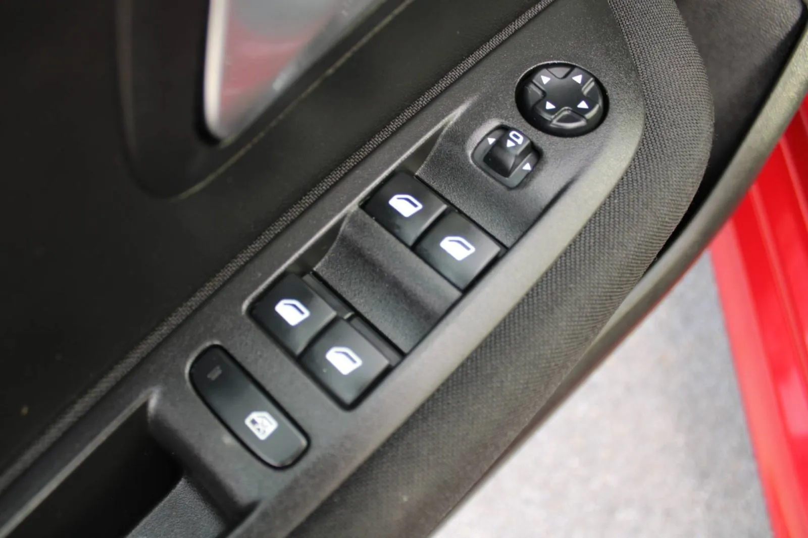 peugeot 208 1.5 hdi *navigacija* - slika 14