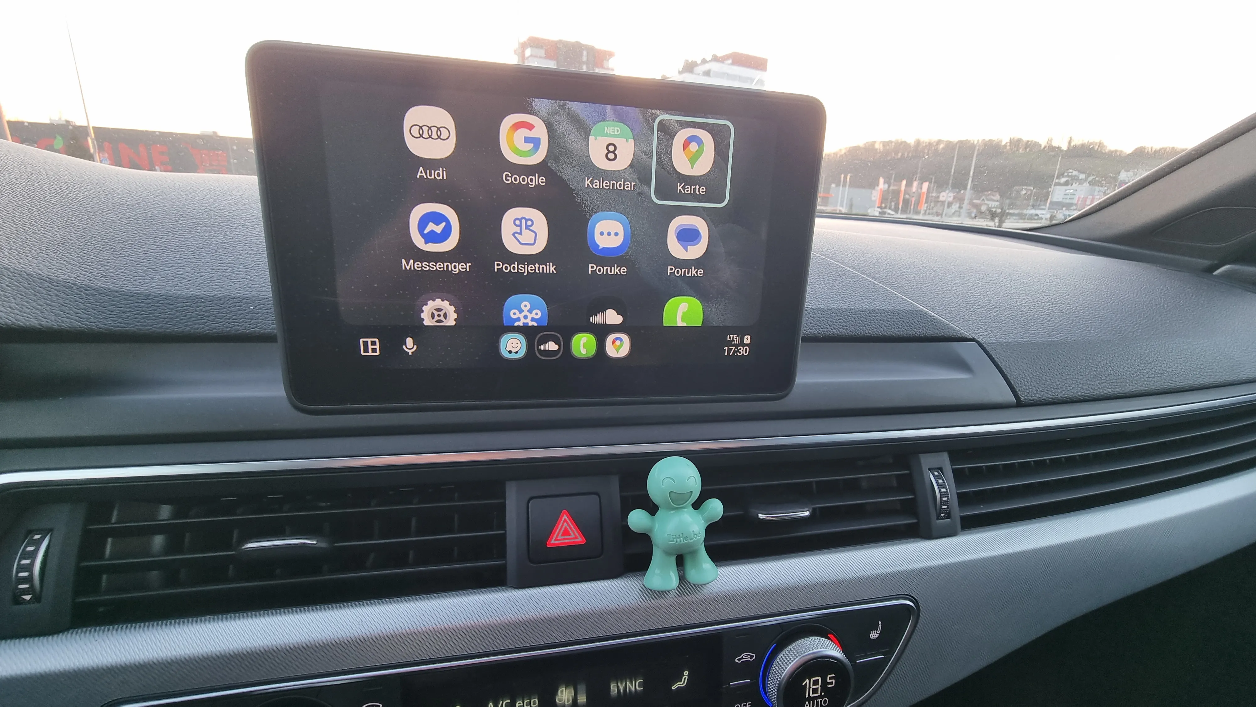 audi a4 2,0 tdi automatik, s line, led, alkantara, 140kw - slika 23