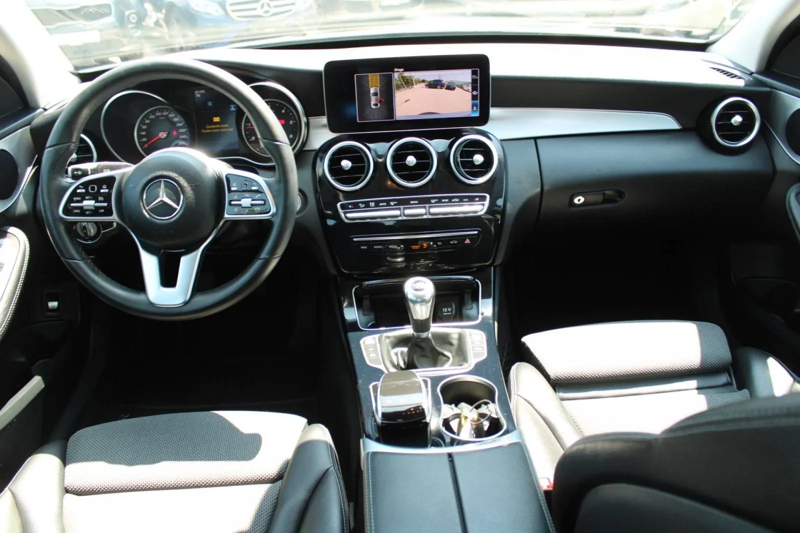 mercedes-benz klasa c 180d *led, navigacija, kamera* - slika 11