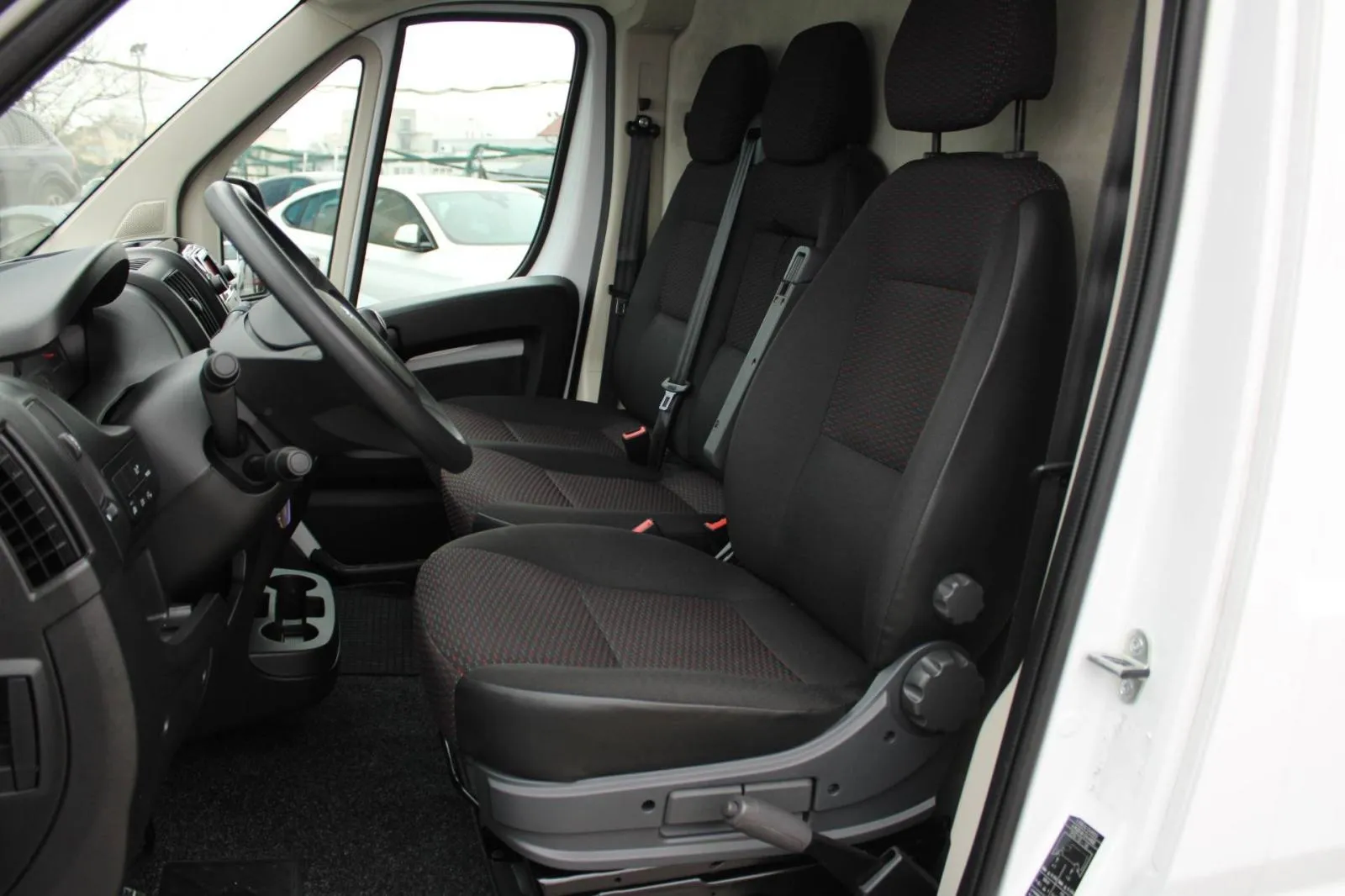 peugeot boxer 2.2 hdi l3h2, 2023 god. - slika 13