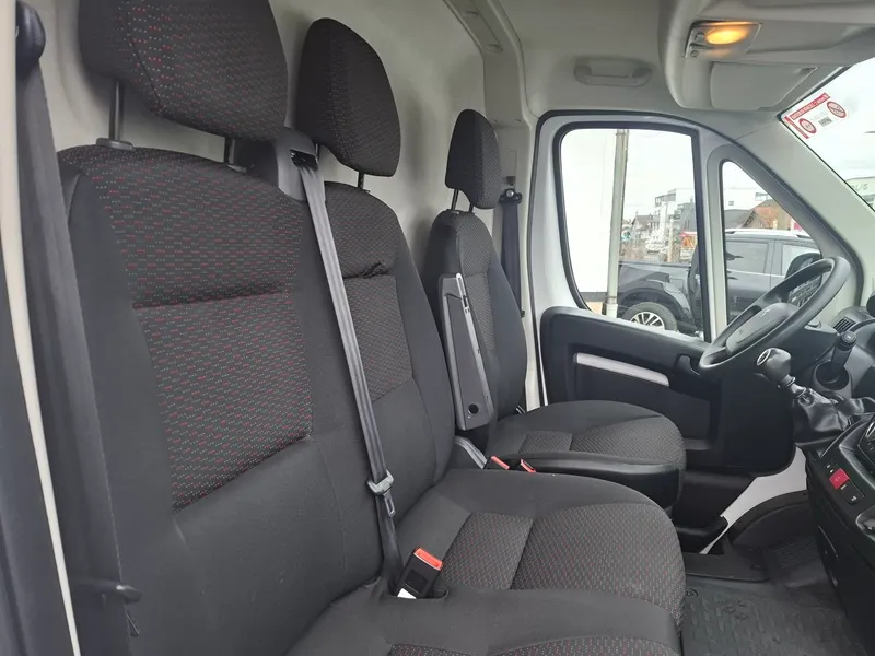 peugeot boxer 2.2 hdi*140ks*klima*navigacija*reg:09/2026 - slika 13