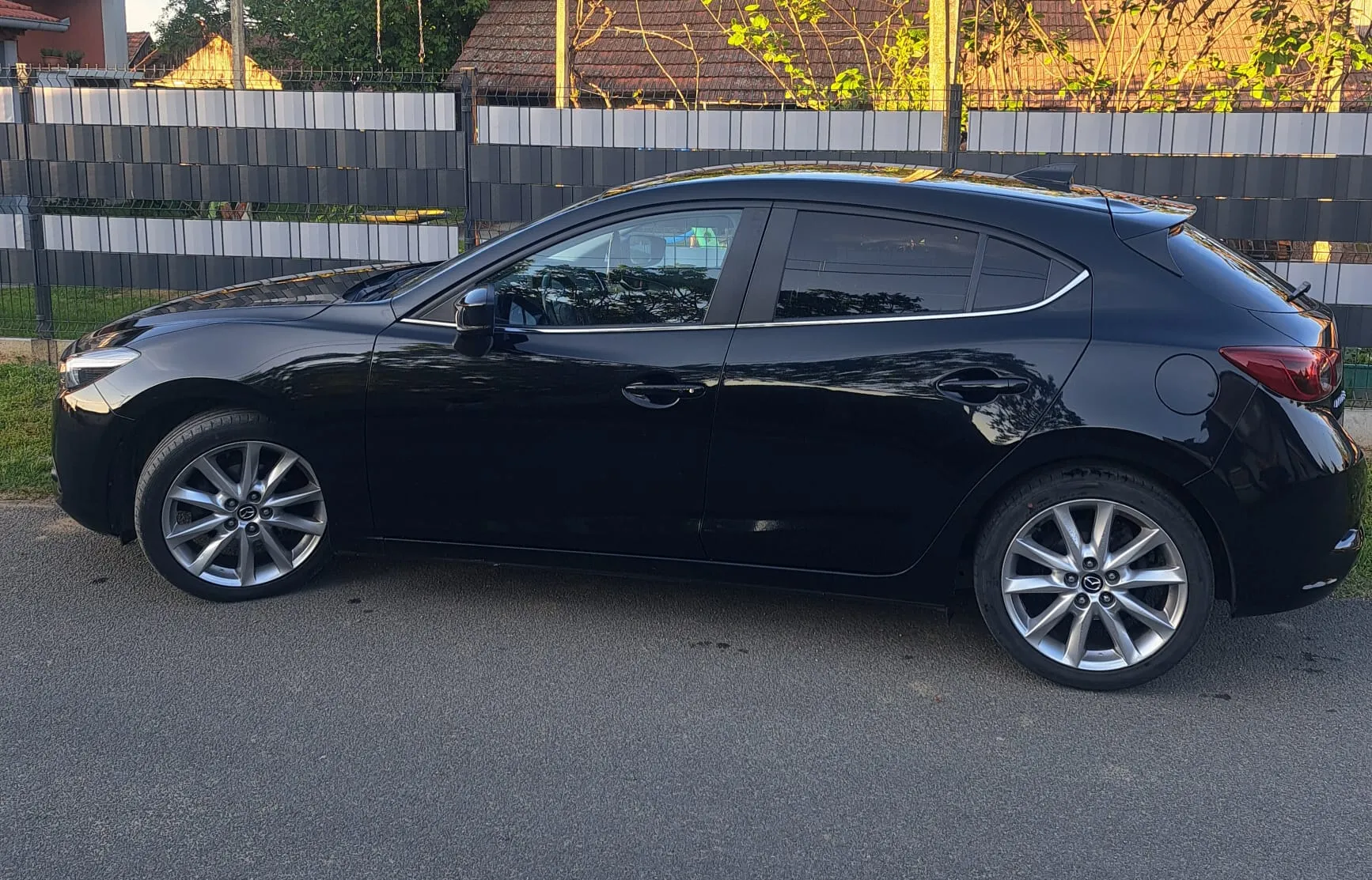 prodaje se mazda 3 revolution top - slika 4