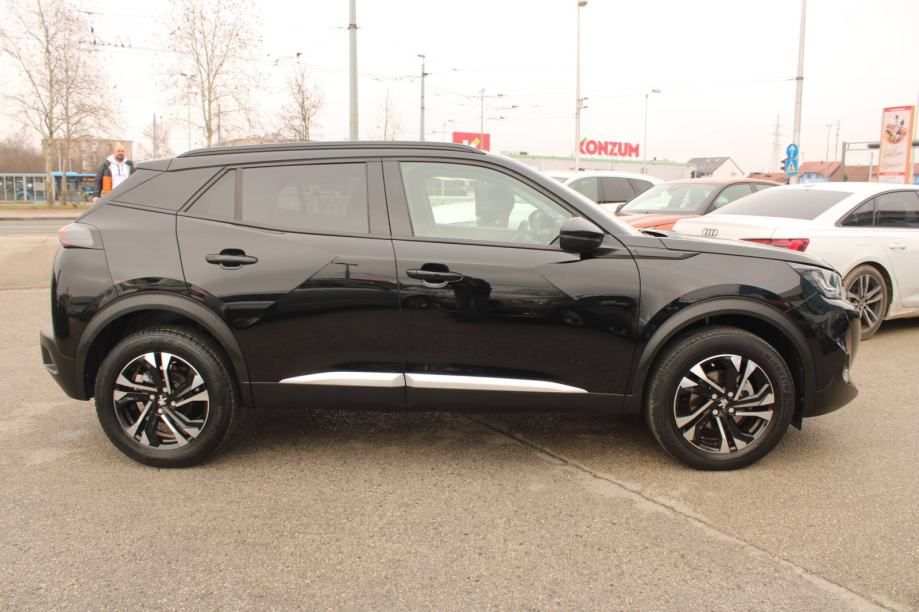 peugeot 2008 1.2 puretech allure *navigacija, led, kamera* - slika 4