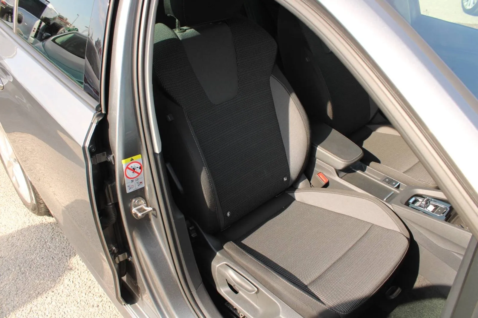 škoda octavia combi 2.0 tdi dsg 150ks *led, navigacija* - slika 17